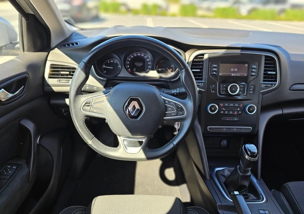 Renault Megane cena 39900 przebieg: 139871, rok produkcji 2019 z Radomsko małe 704